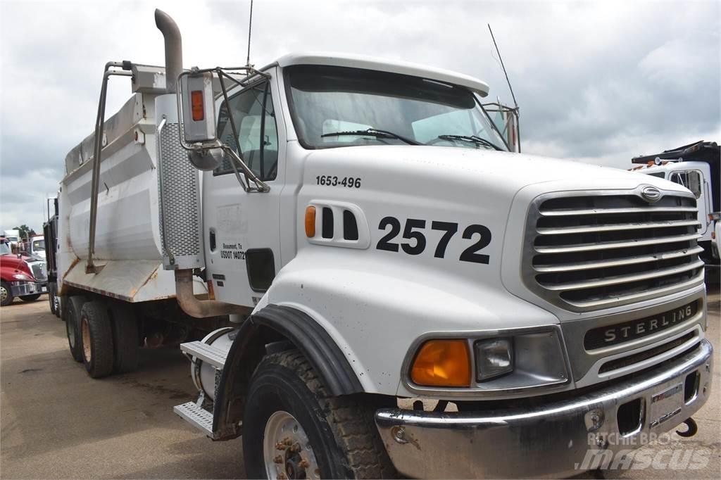 Sterling L9500 Самосвал