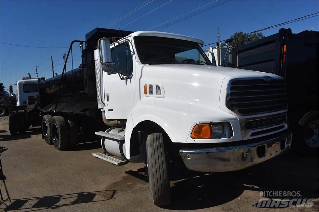 Sterling L9500 Самосвал