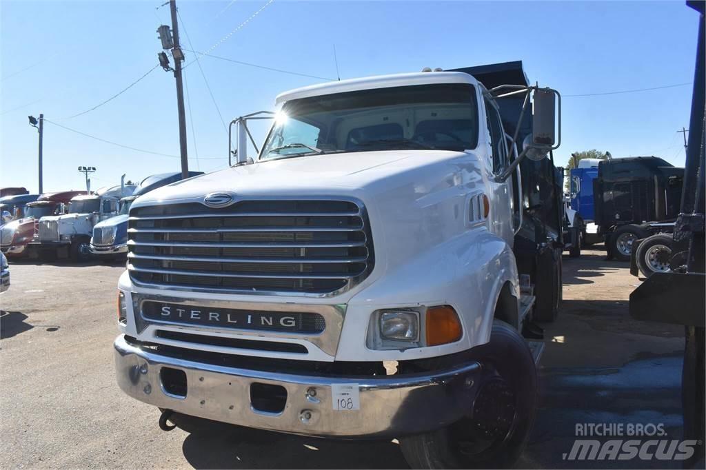 Sterling L9500 Самосвал