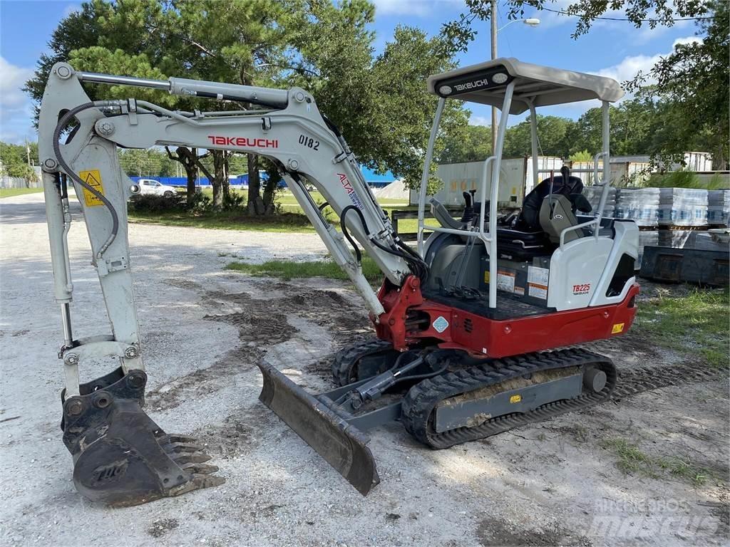 Takeuchi TB225 Мини екскаватори < 7 т