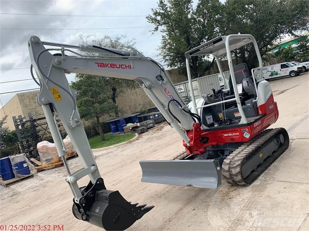 Takeuchi TB240 Мини екскаватори < 7 т