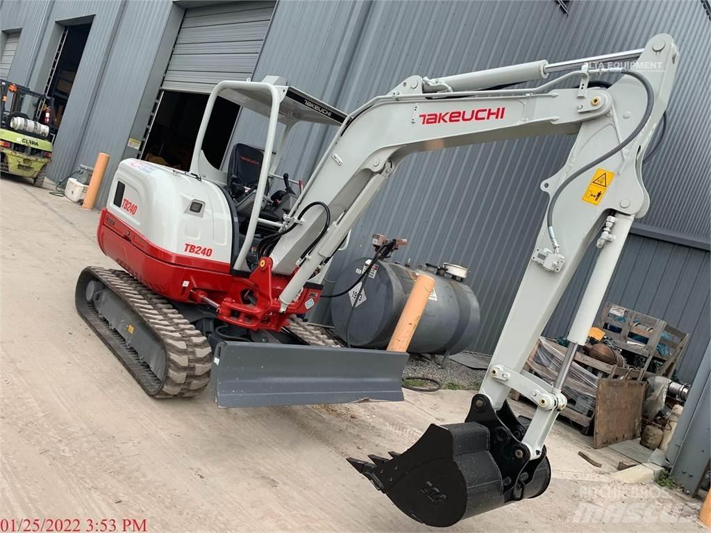 Takeuchi TB240 Мини екскаватори < 7 т