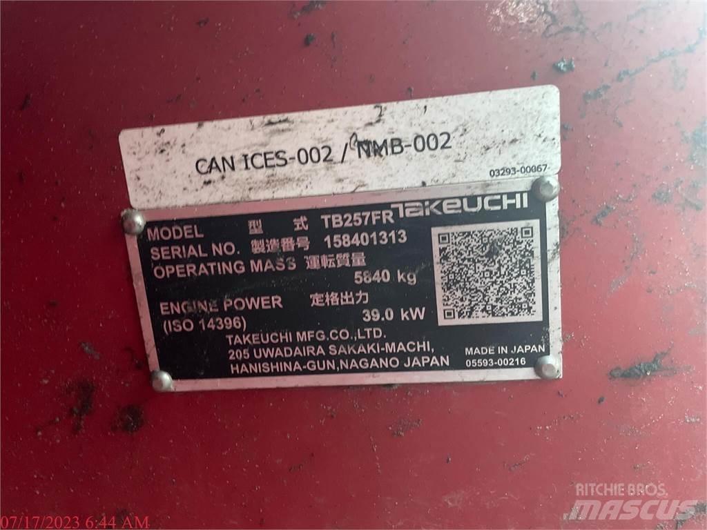 Takeuchi TB257FR Верижен екскаватор