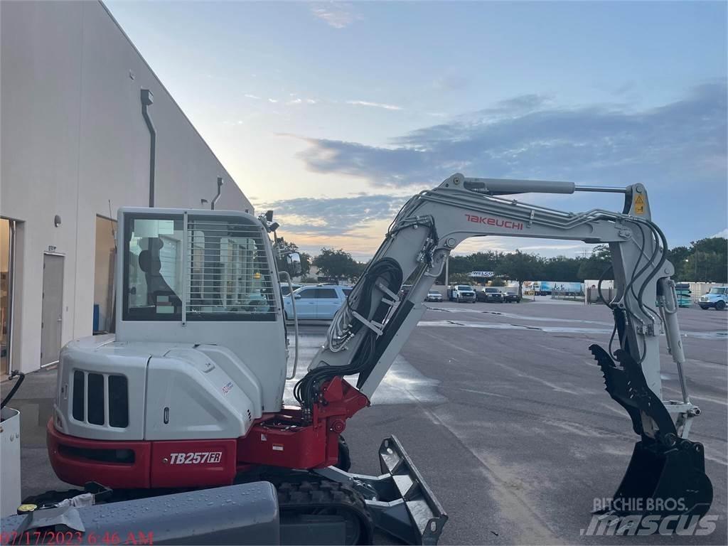 Takeuchi TB257FR Верижен екскаватор