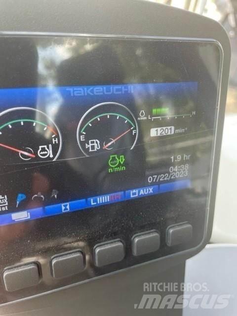 Takeuchi TB335R Мини екскаватори < 7 т