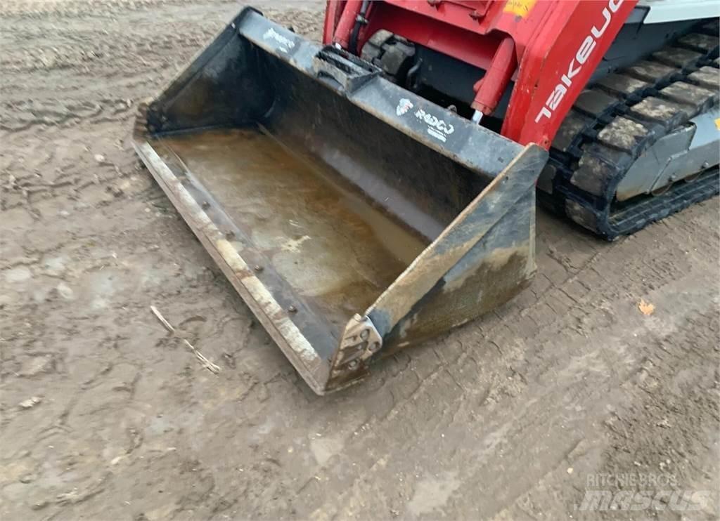 Takeuchi TL10V2 Мини товарачи
