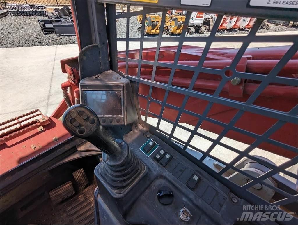 Takeuchi TL12V2 Мини товарачи
