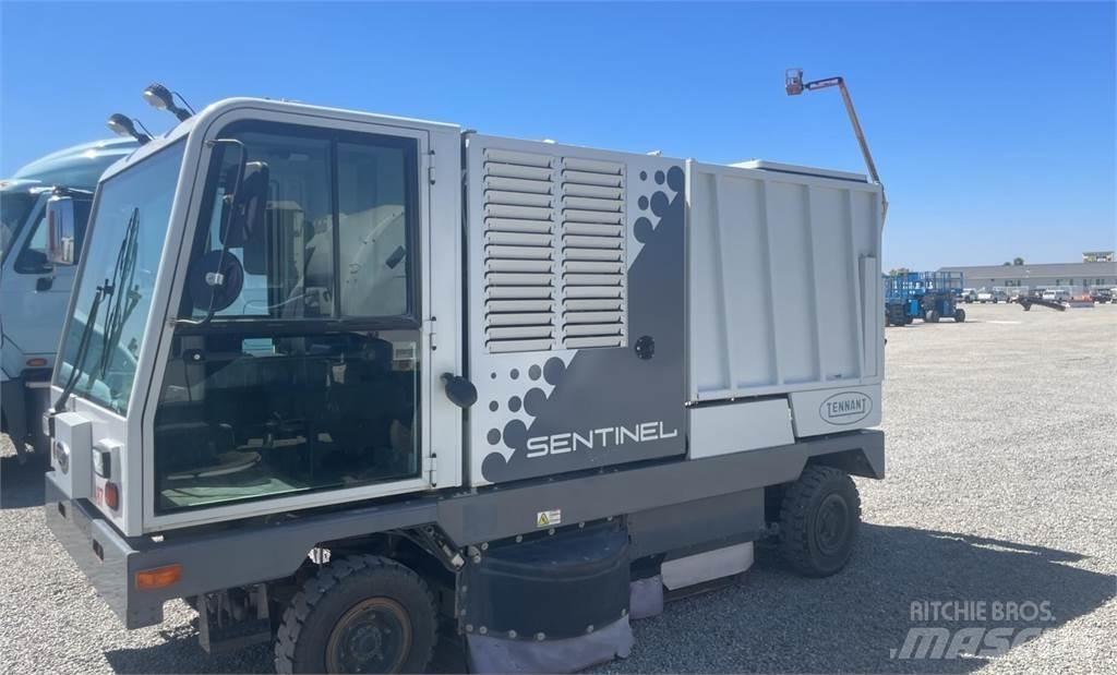 Tennant SENTINEL Автоматични метачки с четки