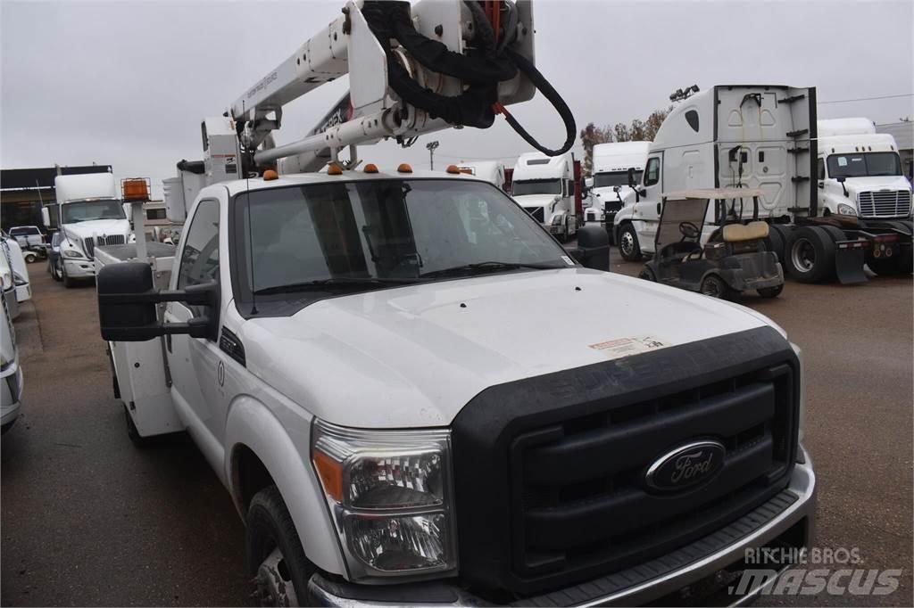 Terex LT38 Моторизирани платформи с талига