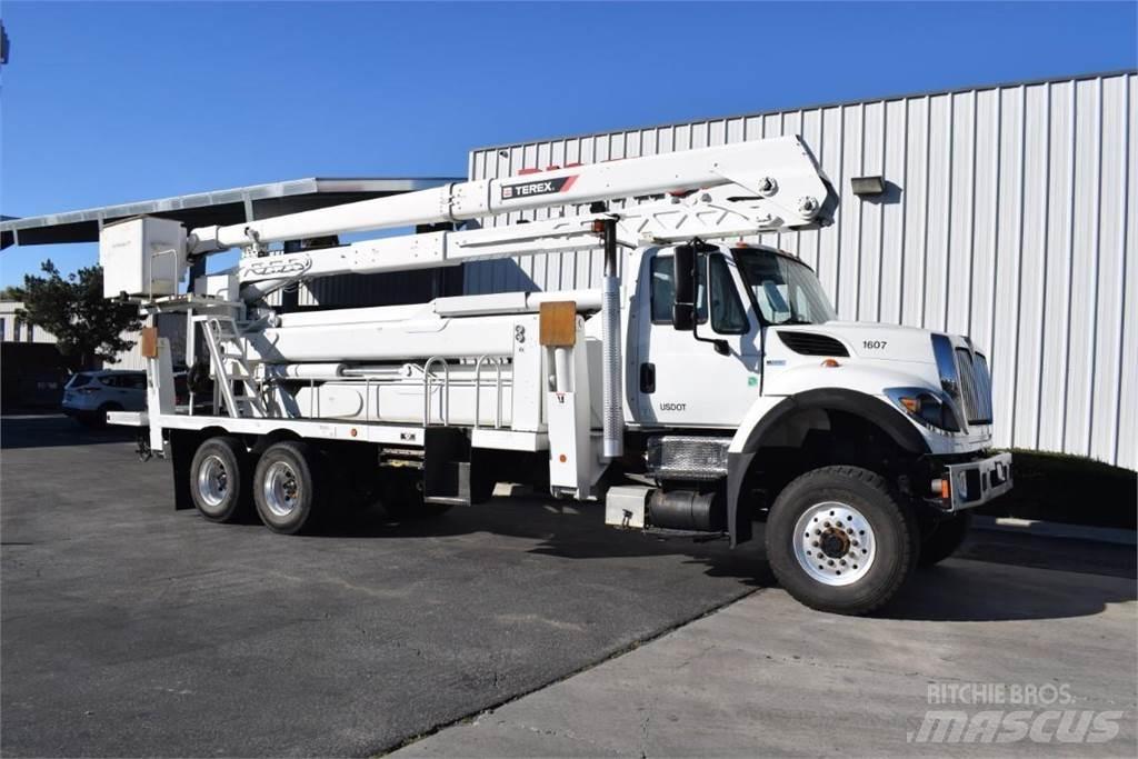 Terex TCX65/100 Моторизирани платформи с талига
