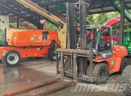 Toyota 7FDU80 Вилични кари-повдигачи - други