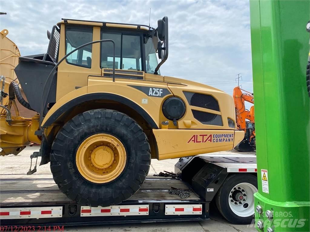 Volvo A25F Цистерни за вода
