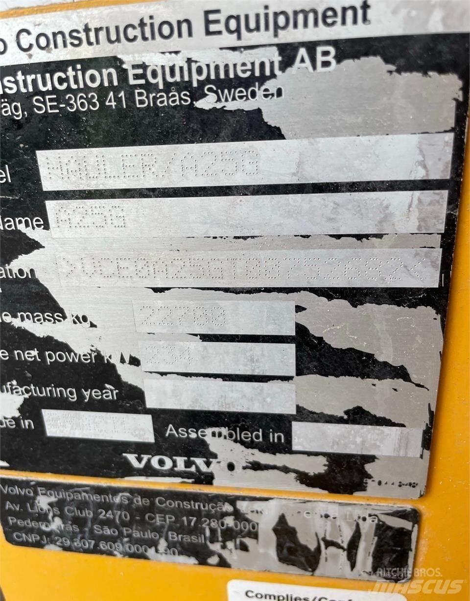 Volvo A25G Дъмпери/моторни превозни средства