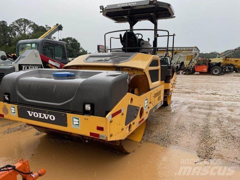 Volvo DD120B Двойни барабанни ролки
