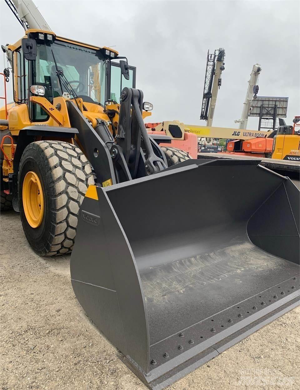 Volvo L120H Колесни товарачи