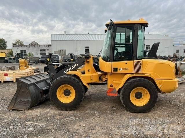 Volvo L30G Колесни товарачи