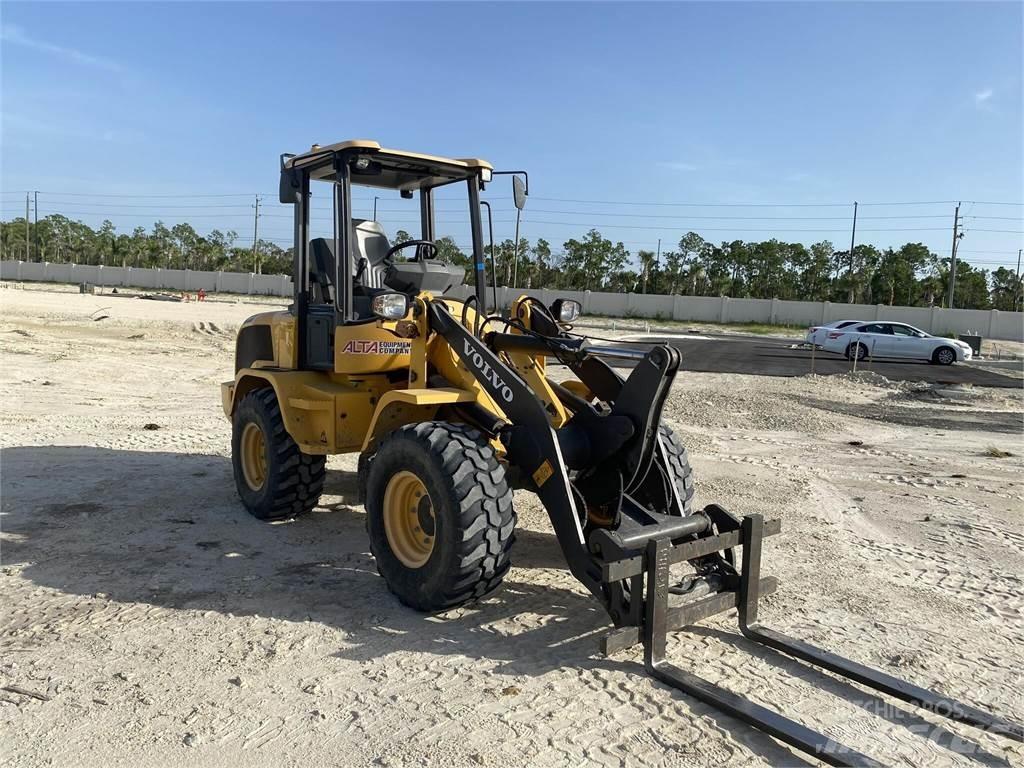 Volvo L30GS Колесни товарачи
