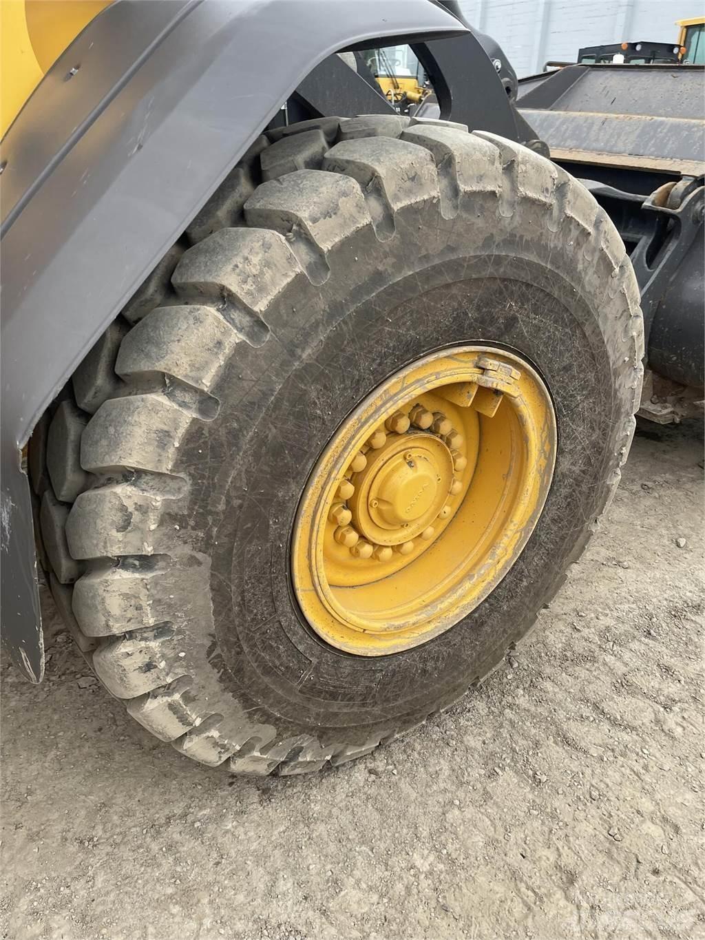 Volvo L90H Колесни товарачи