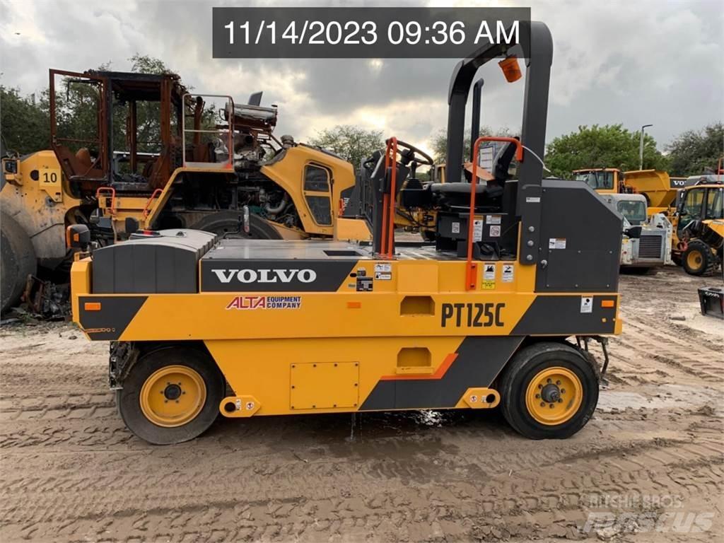 Volvo PT125C Пневматични гумени  ролки
