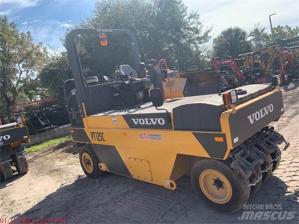 Volvo PT125C Пневматични гумени  ролки
