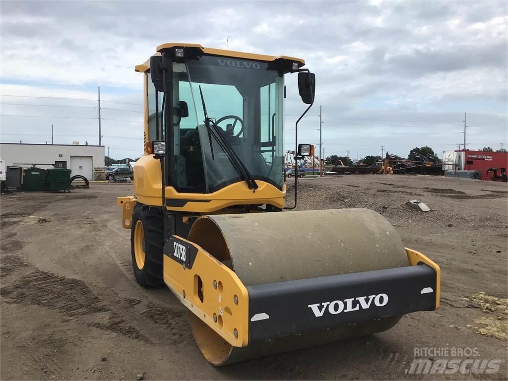 Volvo SD75B Двойни барабанни ролки
