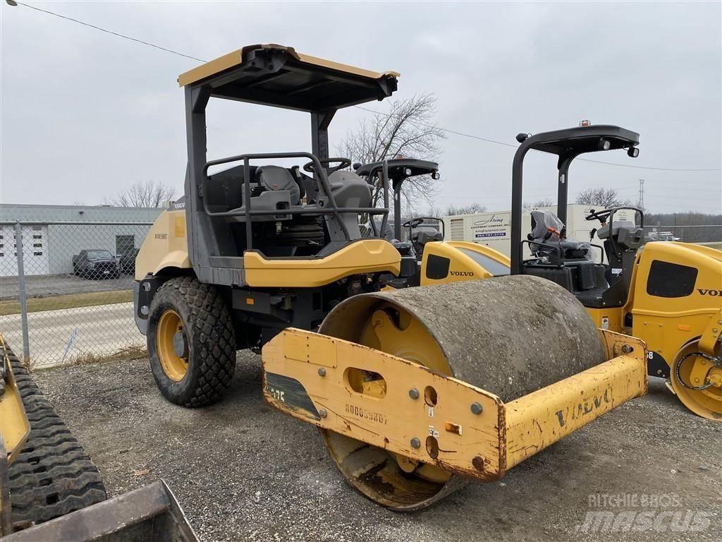 Volvo SD75B Двойни барабанни ролки
