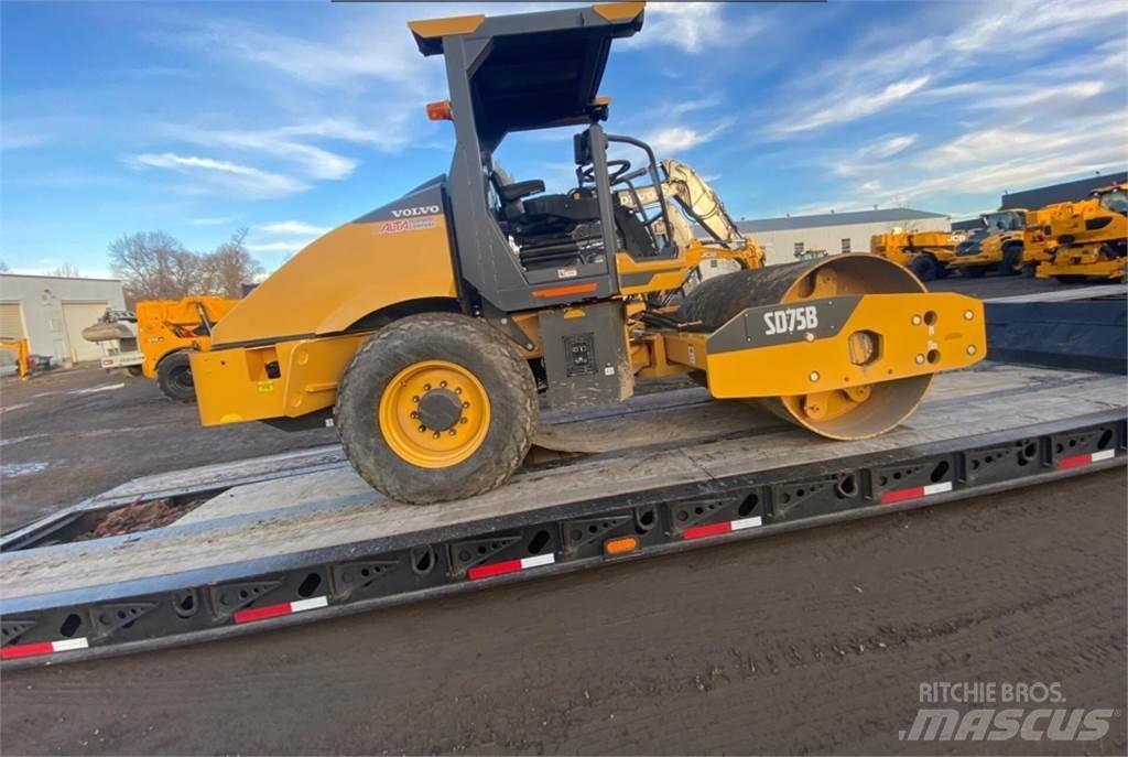 Volvo SD75B Двойни барабанни ролки
