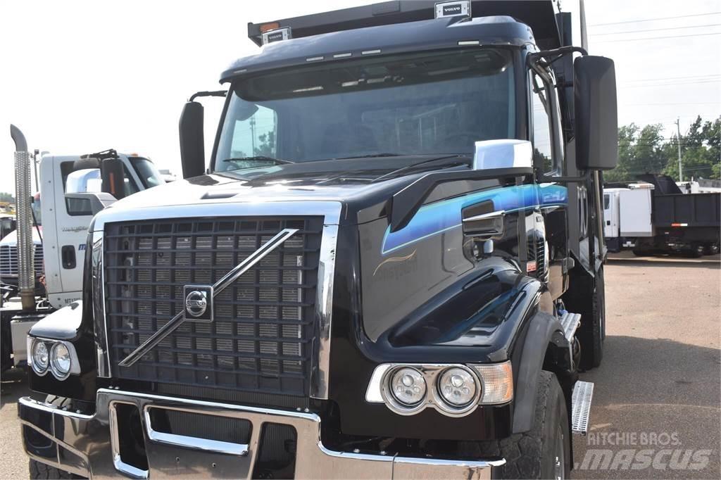 Volvo VHD104F300 Самосвал