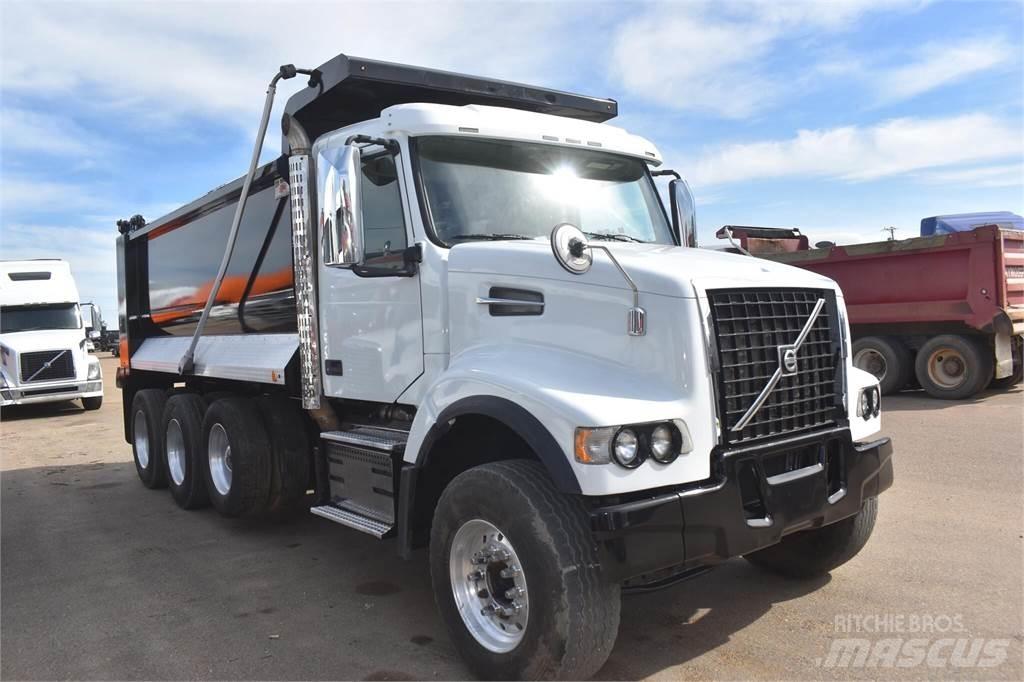 Volvo VHD84B300 Самосвал