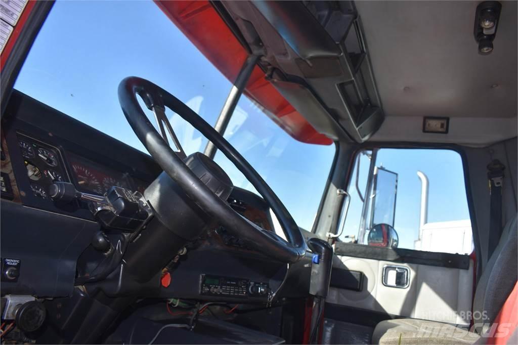 Volvo WG64T Самосвал