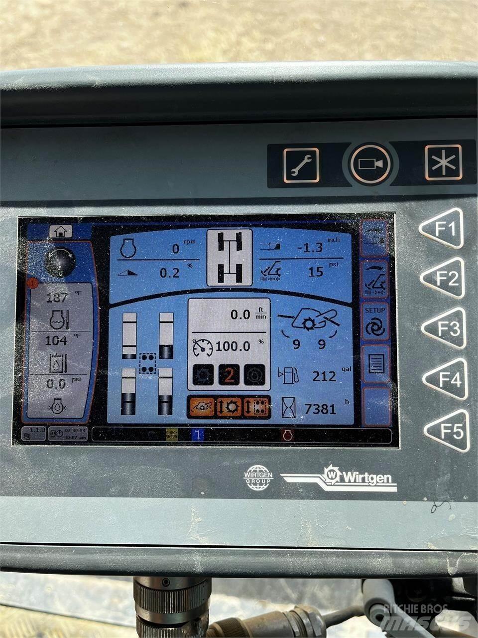 Wirtgen WR240I Рециклатори на асфалт