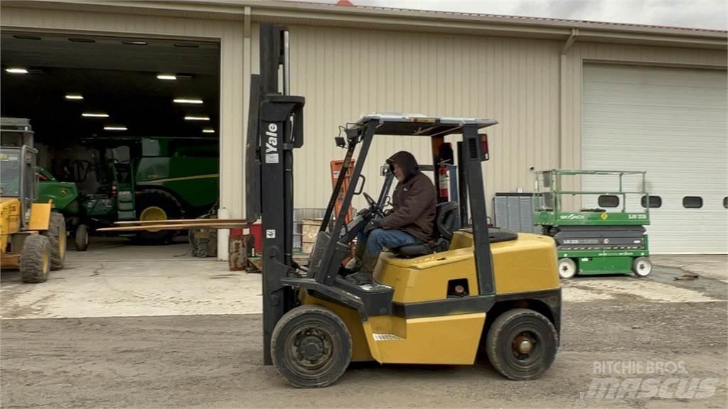 Yale GDP080LJ Вилични кари-повдигачи - други