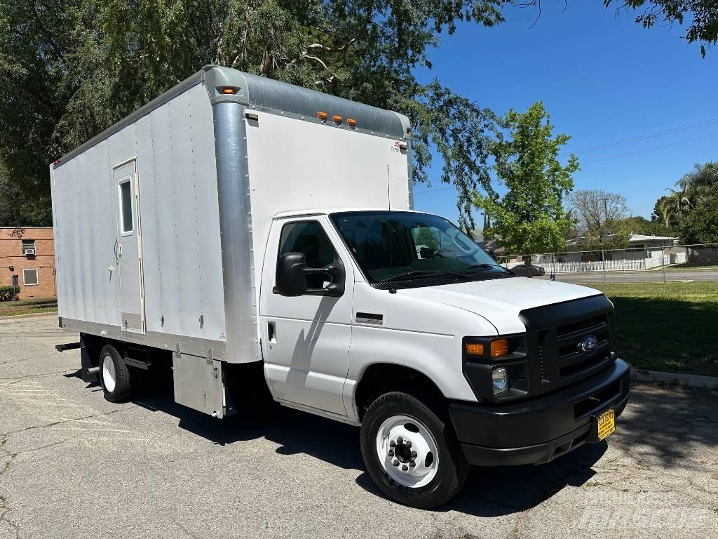 Ford E 450 SD Комби / вакуум камиони
