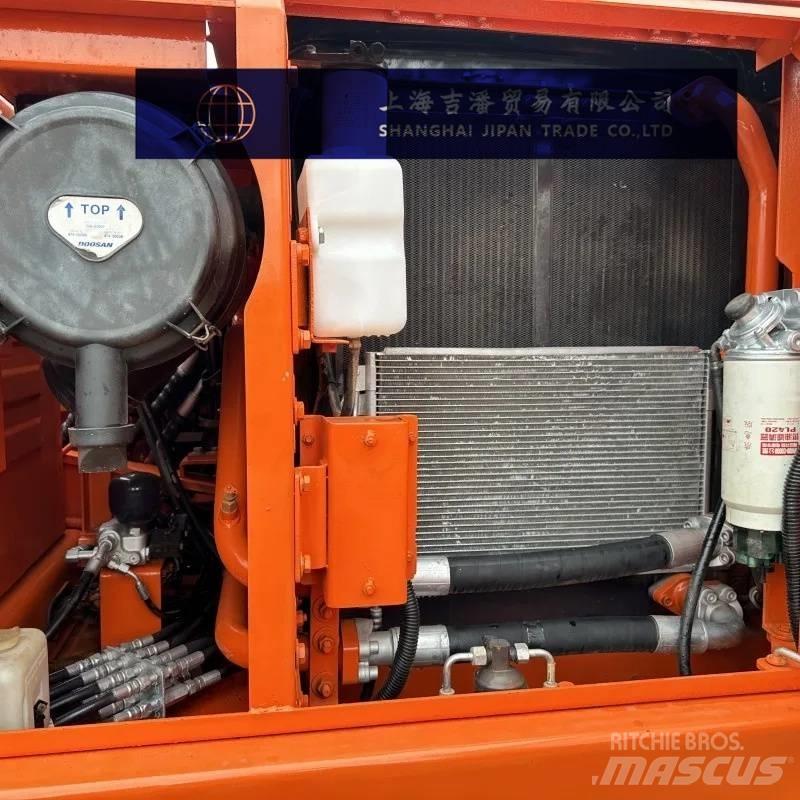 Doosan DX 150 Верижен екскаватор