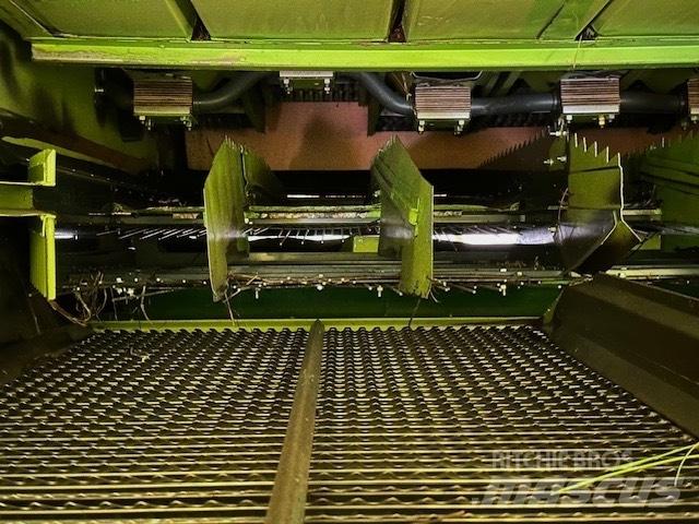 CLAAS Mega 208 Комбайни
