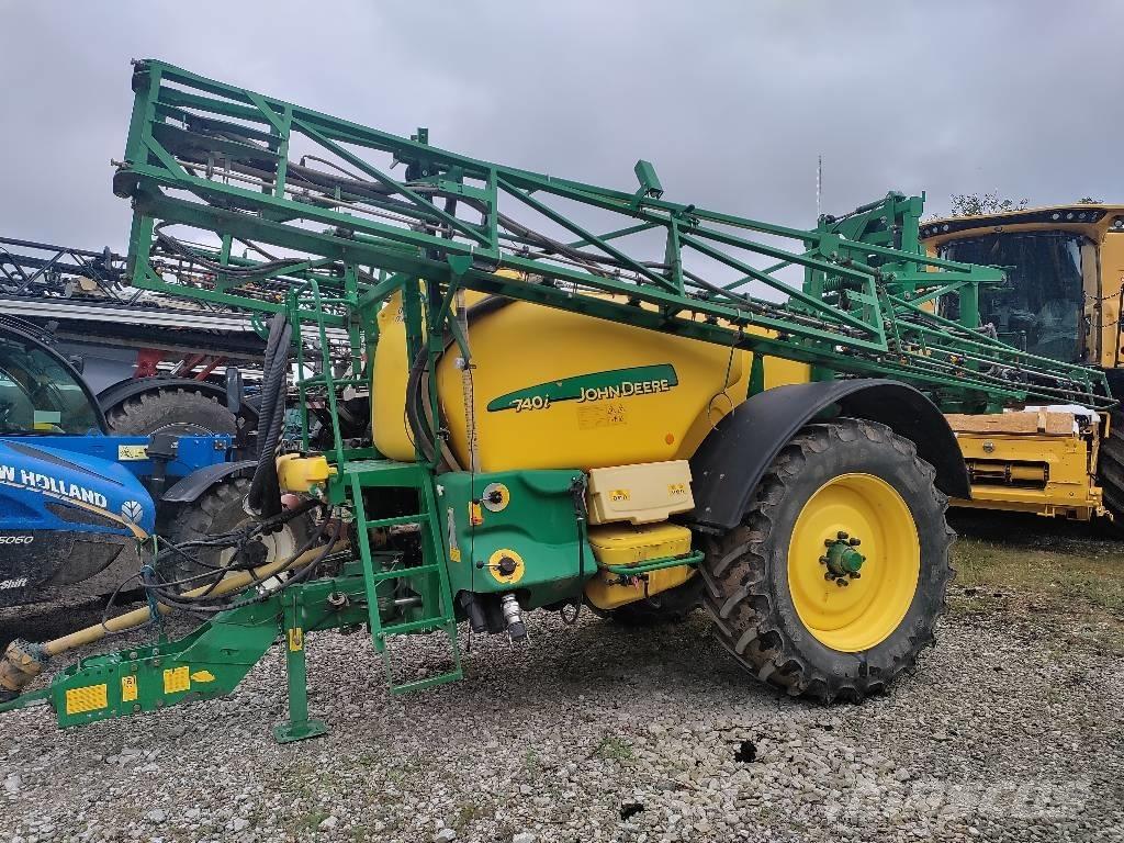 John Deere 740 i Прикачни пръскачки
