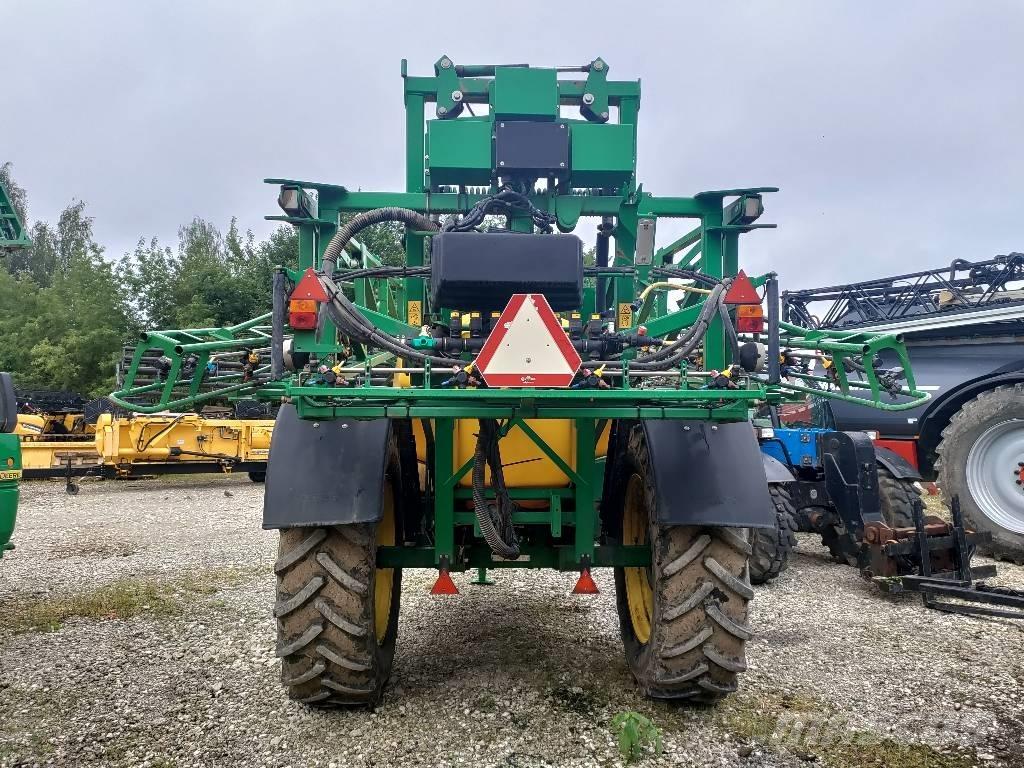 John Deere 740 i Прикачни пръскачки
