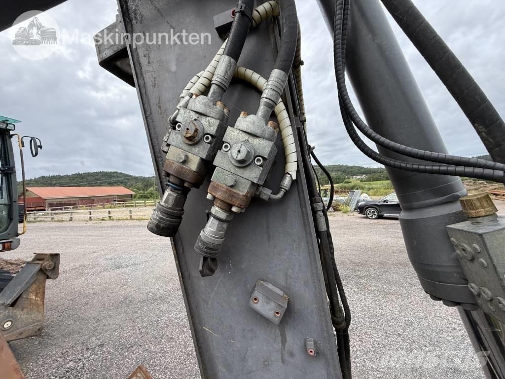 Volvo EW 140 C Колесни екскаватори