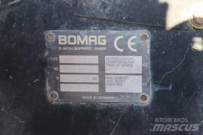 Bomag BW 225 D-3 Двойни барабанни ролки
