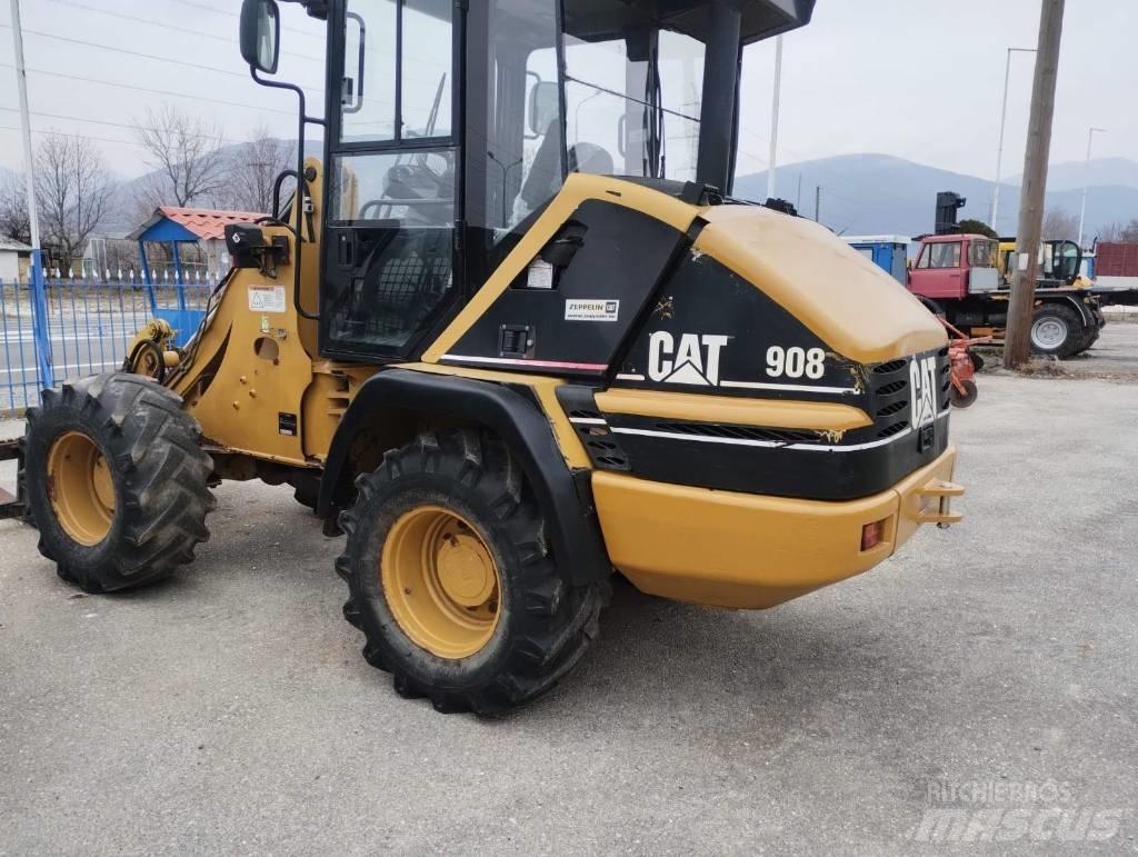 CAT 908 Колесни товарачи