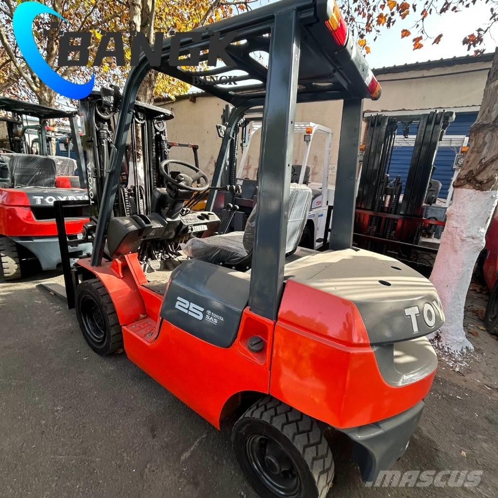 Toyota 8 F25 Дизелови камиони