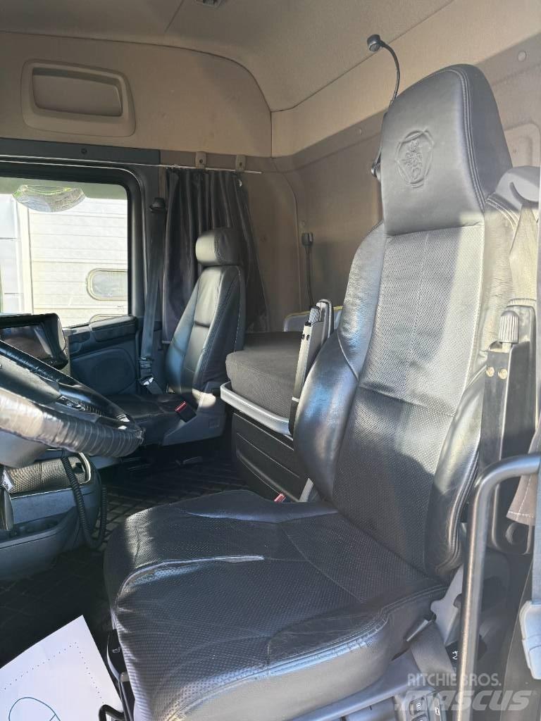 Scania R520LB8x4*4 Самосвал