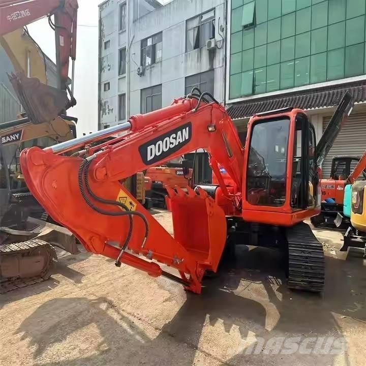 Doosan DX150 Верижен екскаватор