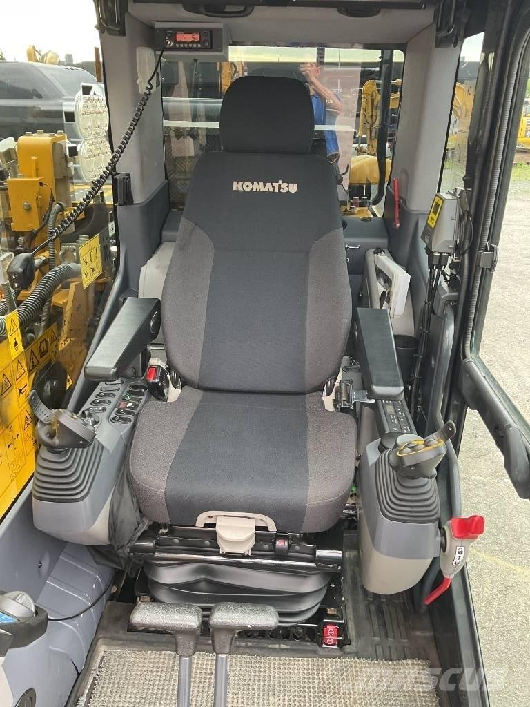 Komatsu PC240LC-11 Верижен екскаватор