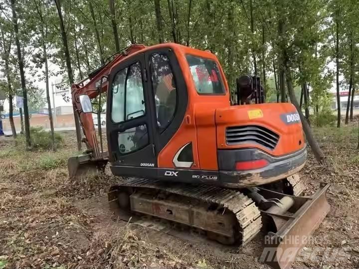 Doosan DX75 Верижен екскаватор
