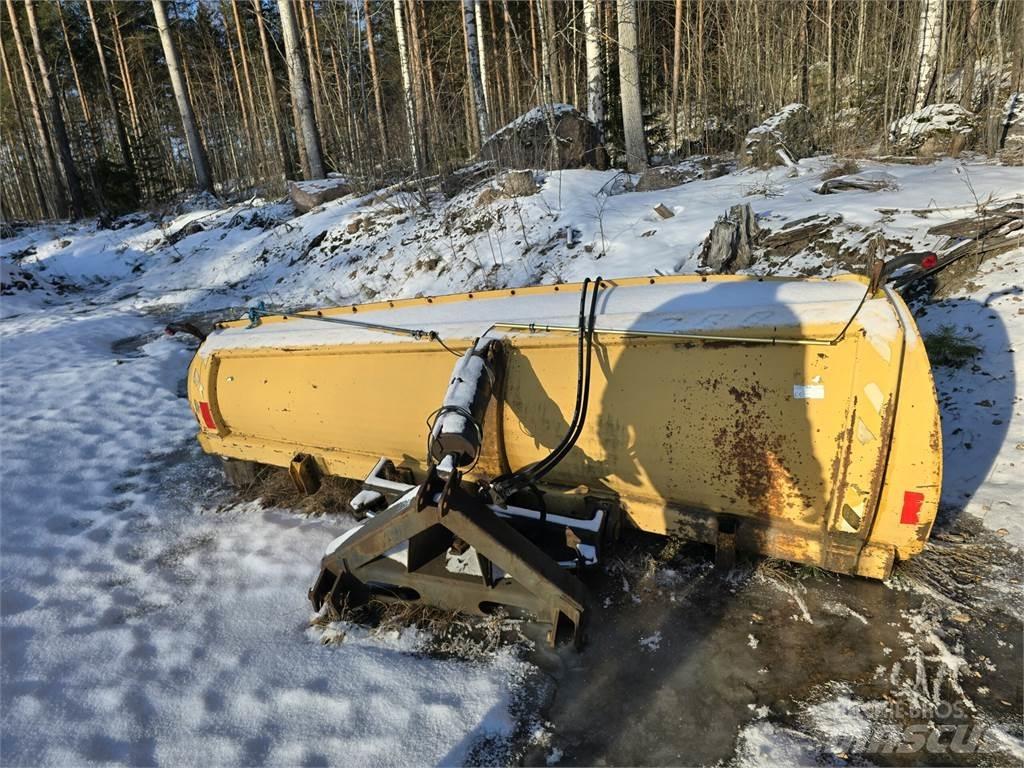 Rote 320 alueaura Снегочистачки