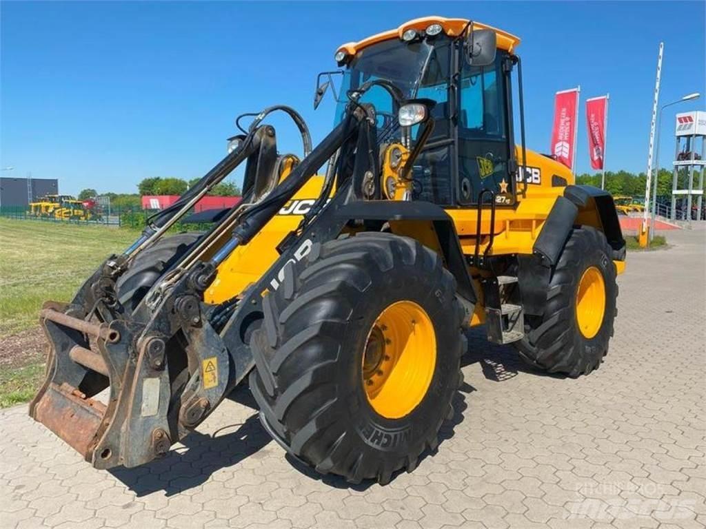 JCB 427 HT AGRI Колесни товарачи