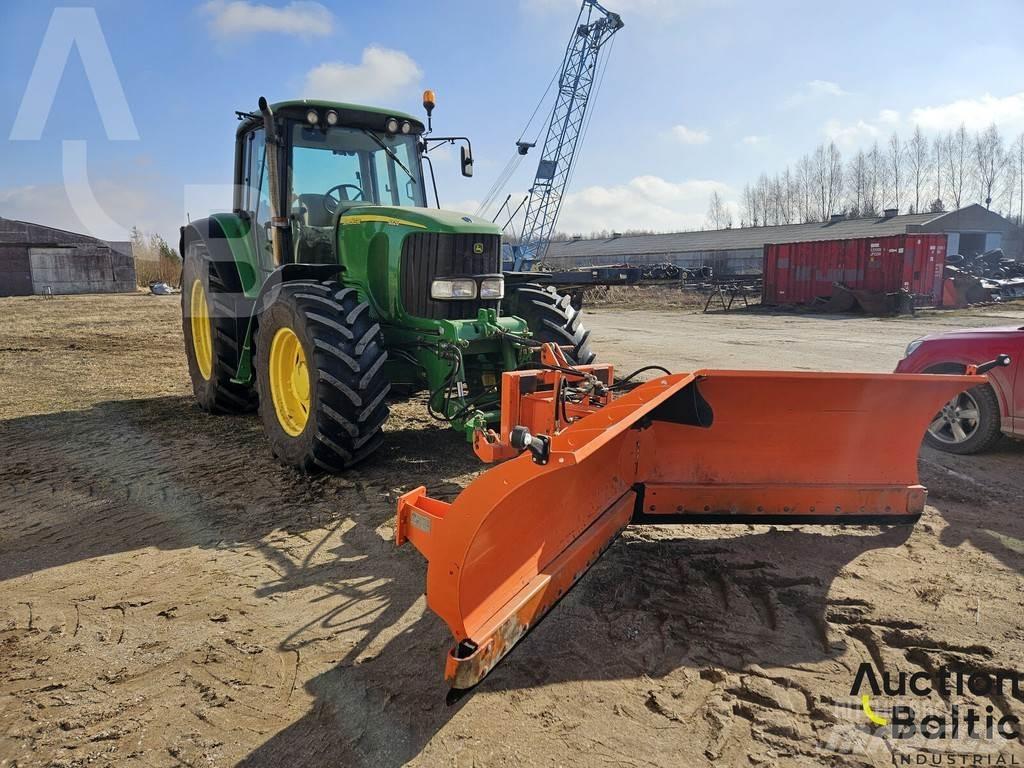 John Deere 6820 Трактори