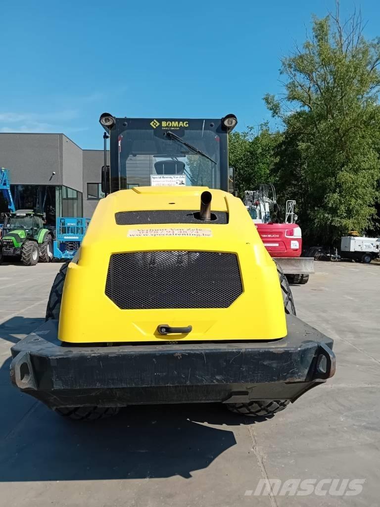 Bomag BW 213 D-5 Уплътнители за почва
