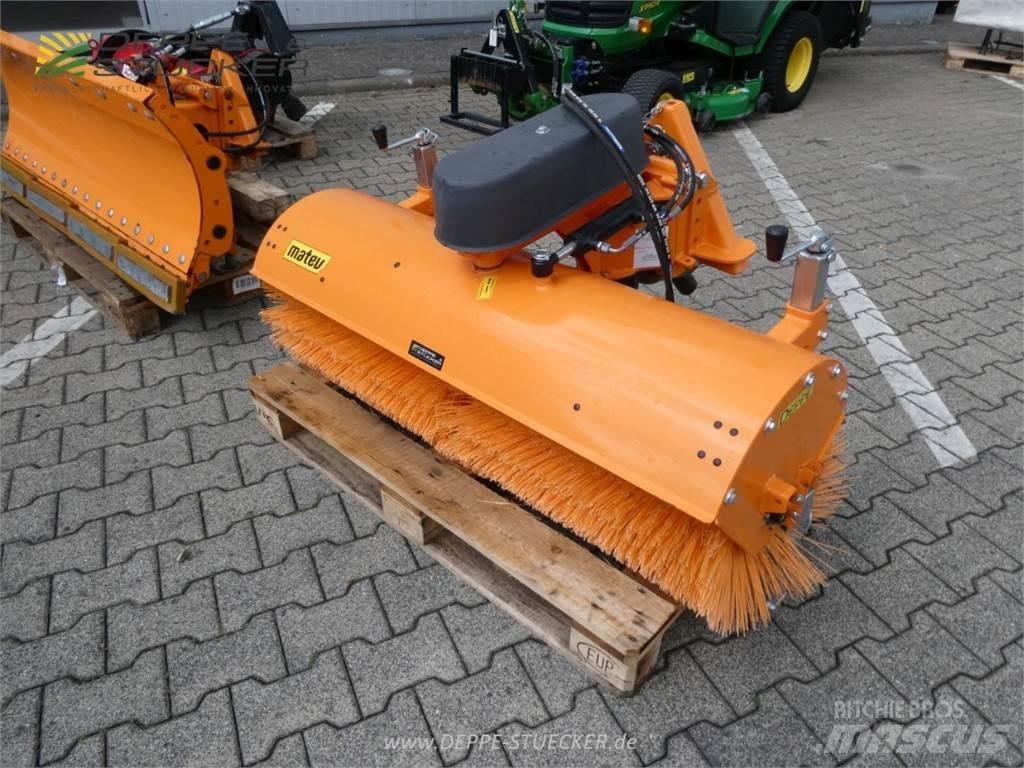 John Deere X950R Компактни трактори
